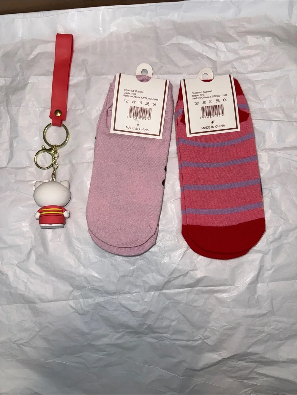 Hello Kitty Sock & Keychain Bundle